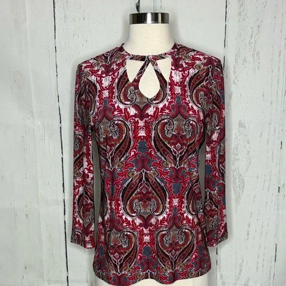 Paisley Keyhole Women's Top - Red and Black - Picture 3 of 9